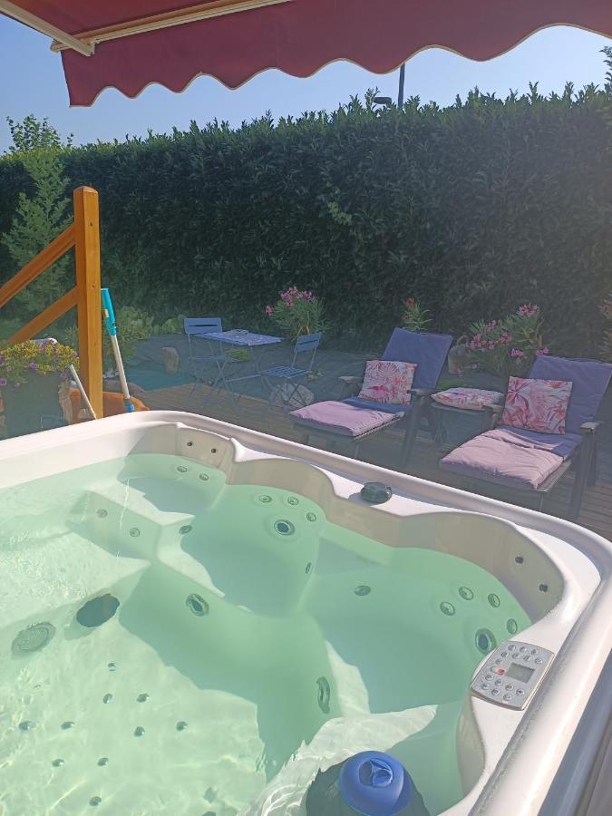 Chalet & Spa Sur La Cote Fleurie 오베르빌 외부 사진